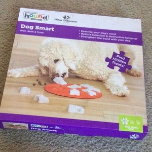 Outward Hound dog smart hidden treats